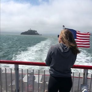 Meet your Posher, Clarissa